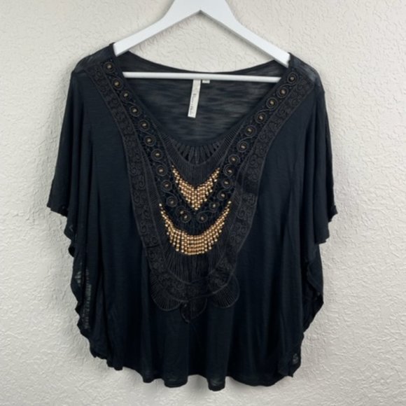 FLATS AND HEELS Womens L Black Boho Wood Bead Applique Flowy Semi Sheer Top - Picture 2 of 9